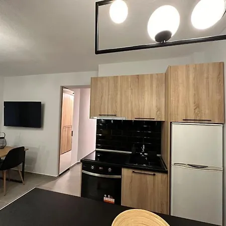 The Yellowblue Apartment, Downtown * סלוניקי